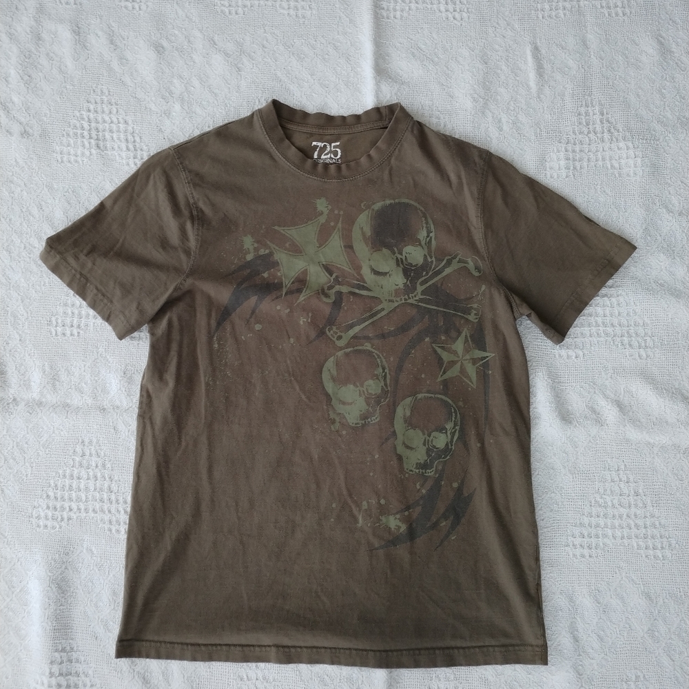 725 Brand Olive Green Cyber Punk Y2K T Shirt With Skulls Crosses And Stars